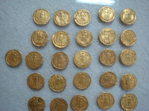 عملات ذهبية ضبطت بميناء  نويبع