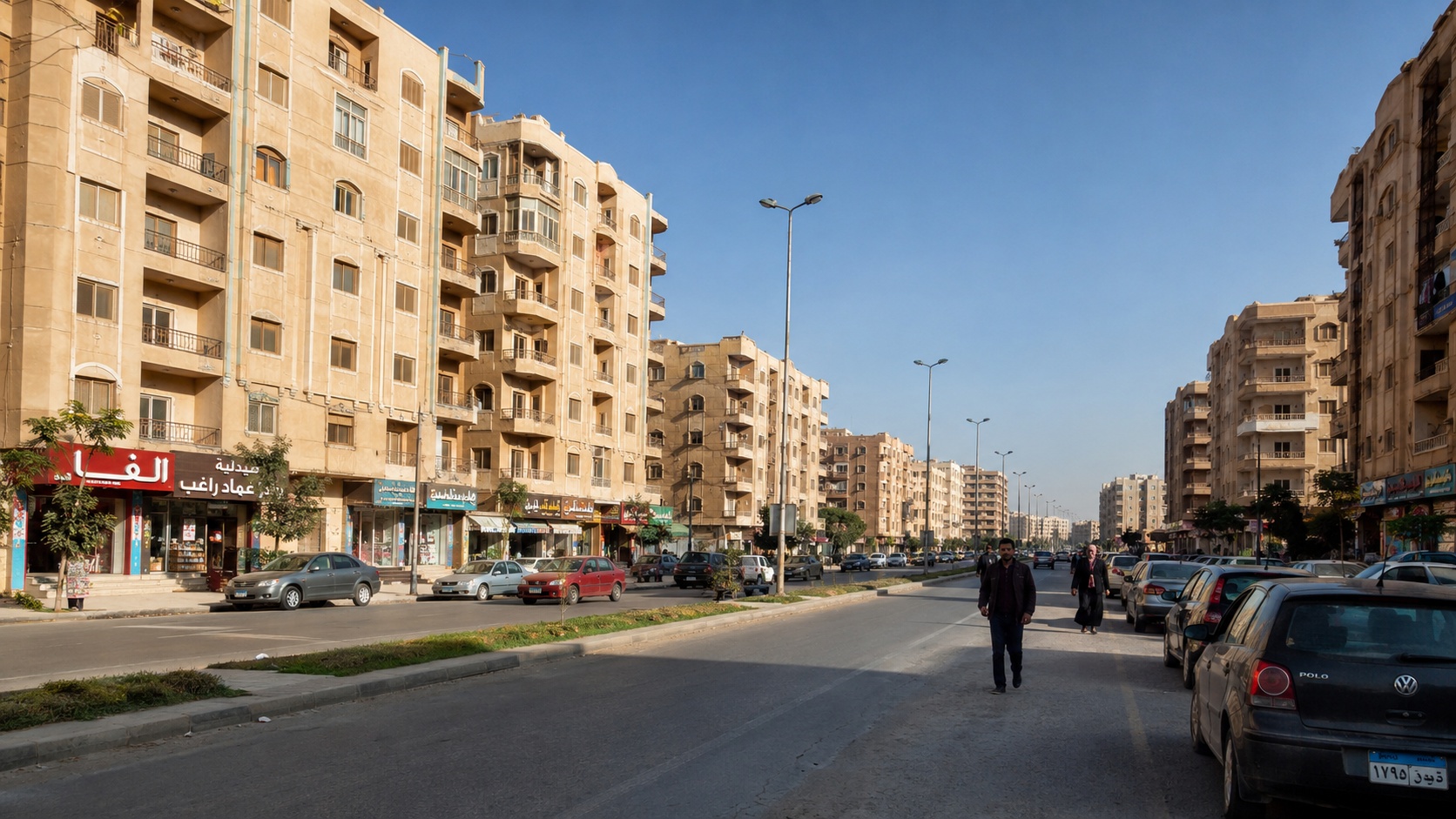 شوارع تجارية في مدينة الشروق بمحيط المجمعات السكنية