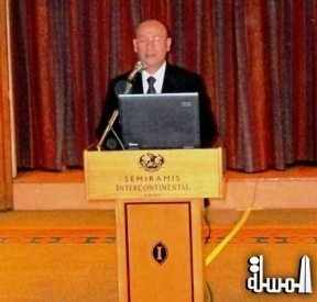 وزير الطيران عبدالعزيز فاضل فى اول لقاء مع الاعلام الس