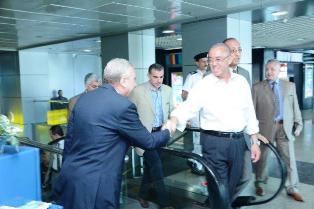 بالصور وزير الطيران يتابع الاستعدادات النهائية بمطار القاهرة لاستقبال ضيوف حفل افتتاح القناة الجديدة