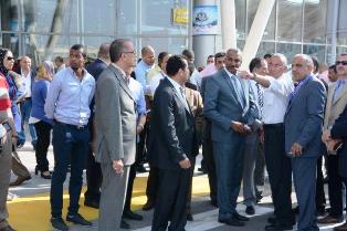بالصور وزير الطيران يتابع الاستعدادات النهائية بمطار القاهرة لاستقبال ضيوف حفل افتتاح القناة الجديدة