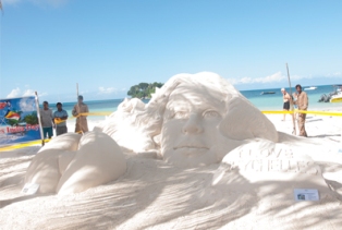 World class sand artist sculpts fascinating attraction on Praslin island in the Seychelles