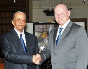 Mauritius Prime Minister and Seychelles Minister of Tourism and Culture discuss existing cooperation between the two island