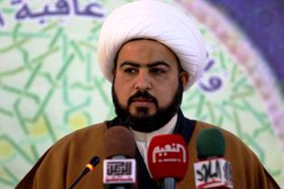 خطيب جمعة بغداد يستهجن كثرة العطل ويطالب الحكومة بإرجاع الأموال المهربة