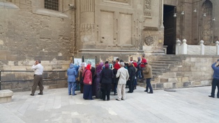 سياحة مصر تنظم رحلة تثقيفية للمعالم الاثرية بالقاهرة الفاطمية للعاملين بالديوان