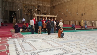 سياحة مصر تنظم رحلة تثقيفية للمعالم الاثرية بالقاهرة الفاطمية للعاملين بالديوان