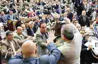 عكاشة والبرلمان والسياحة المصرية الموعودة..! بقلم عبدالناصر احمد