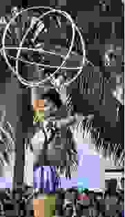 Seychelles see thousands come out on Praslin Island to see the Circus of Samoa perform