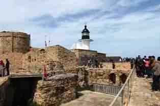 عاصمة المرجان التونسية .. حصن جنوي يتحرر من سجنه بعد عقود من الزمن