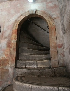 كنيسة القيامة تحفة معمارية وتاريخ عريق