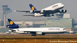 فيردى يجبر لوفتهانزا الالمانية للطيران على الغاء نحو 900 رحلة غدا الاربعاء