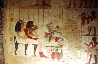 فى يوم النسيم بالصور د. ريحان يرصد أجمل باقات زهور فى مصر القديمة