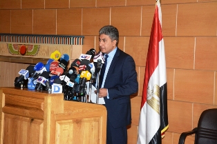 رسميا مصر للطيران تنعى ضحايا الطائرة بعد تلقيها مستندا يفيد عثور اليونان على حطام لها