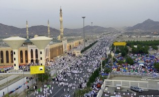 إيران تتراجع عن منع مواطنيها من الحج وتستكمل محضر ترتيبات الحجاج