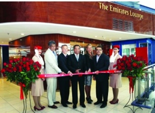 طيران الإمارات تفتتح صالة لركابها في مطار كيب تاون بتكلفة 2.39 مليون دولار