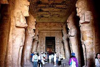 نيويورك تايمز:الأقصر.. بادرة أمل للسياحة المصرية