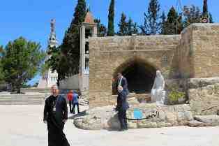 بلدة مغدوشة تحتفل بإدارج مقام سيدة المنطرة على خريطة السياحة الدينية العالمية