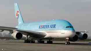 اندلاع حريق بطائرة للخطوط الجوية الكورية الجنوبية في مطار طوكيو