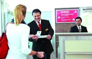 تقرير .. شركات الطيران مطالبة بطرق جديدة للتفاعل مع العملاء