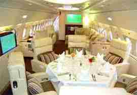 دير جت تشغل أول طائرة رجال أعمال دبليو آي بي 787 بوينج في العالم