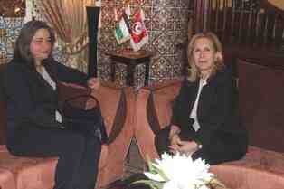 اللومى تبحث مع معايعة تعزيز التبادل السياحى