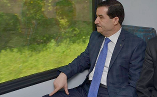 وزير سياحة الجزائر يفتتح موسم الاصطياف من وهران