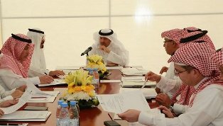 رئيس هيئة السياحة يبحث افتتاح المرحلة الاولى من مشروع الواحة الرئيسة