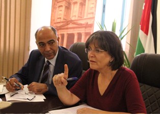 وزيرة سياحة الاردن تبحث مشاكل القطاع في البترا