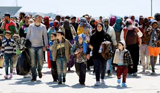 حيوا معي هذه السيدة العظيمة.. بقلم جودت هوشيار