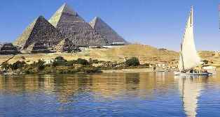 خبير آثار: صحيفة ديلى ميل البريطانية تنشر أخبار تسئ للآثار والسياحة فى مصر