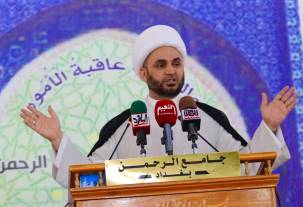 العراق: خطيب جمعة بغداد ينصح الحكومة بالاقتراض الداخلي بدلا من الدولي