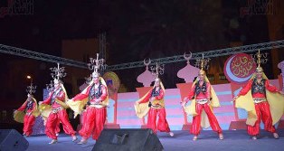 وزير الثقافة يفتتح البرنامج الرمضانى (هل هلالك) بالهناجر