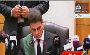 بالفيديو .. 40 عاما لمحمد مرسي بالسجن لإدانته بالتخابر مع قطر