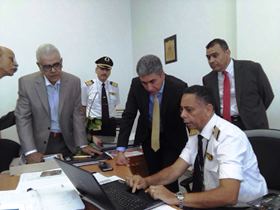 وزير الطيران المصرى يتفقد الأكاديمية المصرية لعلوم الطيران