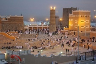 السديس يبحث تعزيز التعاون مع المهرجان الوطني للتراث والثقافة (الجنادرية)