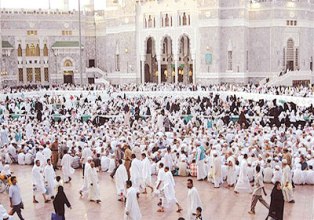 السعودية تسجل أكثر من 5 ملايين معتمر في موسم العمرة