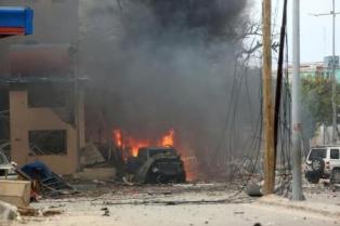 هجوما انتحاريا على فندق بمقديشو من قبل حركة الشباب الصومالية