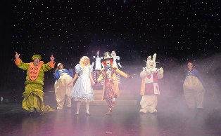 سياحة قطر تعلن استعدادها لموسم احتفالات و مهرجانات الصيف