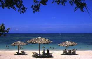 استهداف السياحة.. لإرعاب العالم! بقلم: تركى الدخيل