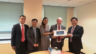 Korean Air V.P. holds talks with Seychelles Minister of Tourism and Culture