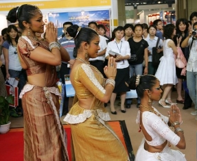 28.8 % ارتفاع أعداد السائحين الصينيين إلى سريلانكا خلال يونيو الماضى