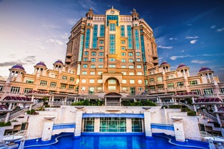 Al Murooj Rotana, Dubai Improves Wi-Fi Satisfaction and Introduces New Guest Services with Aruba Wireless Network Overhaul