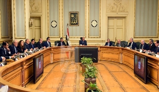 رئيس مجلس الوزراء : الحكومة ملتزمة بالاستمرار في مساندة قطاع السياحة المصرى وإزالة كافة المعوقات