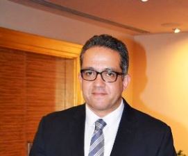 العنانى: لن نتوانى عن إسترداد كافة الأثار المهربة .. ونعانى من نقص حاد فى الموارد لتراجع السياحة