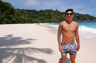 An Arsenal football riddle: Does Bellerin's 'Paradise' = Seychelles?