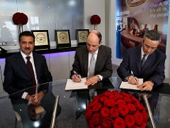 الخطوط الجوية القطرية توقع اتفاقية مع طيران مريديانا الإيطالية