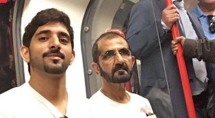 بالفيديو.. حاكم دبي محمد بن راشد ونجله في مترو لندن