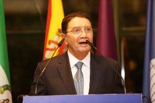 International tourism continues to grow above average in the first four months of 2016