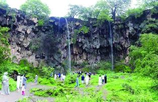 الاستثمار السياحي في ظفار يـرفع نسـبـة الـزوار 128 %