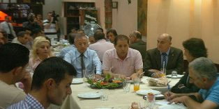 سياحة سوريا تكرم مطعما بالسويداء لحصوله على شهادة السلامة الغذائية العالمية